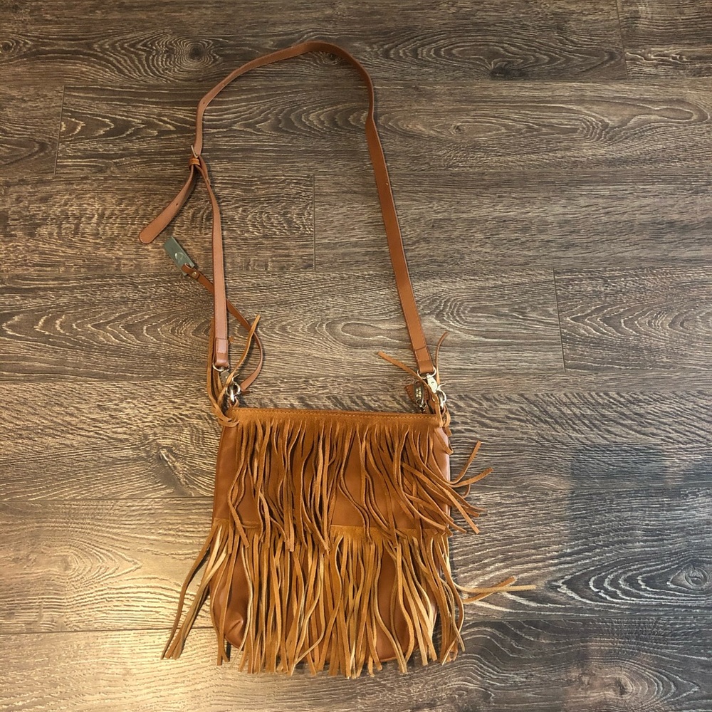 Medium sized fridge bad with adjustable strap